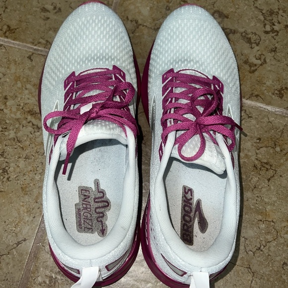 Brooks women’s running shoes - Picture 8 of 8